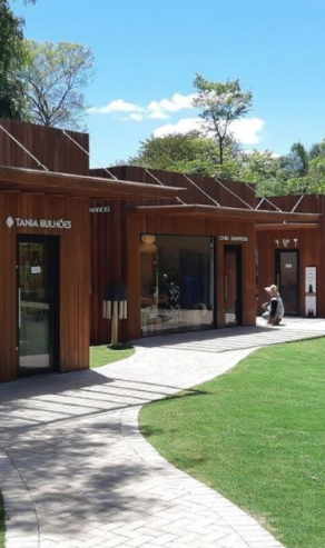 Porta em madeira maciça - Madeireira Vimar